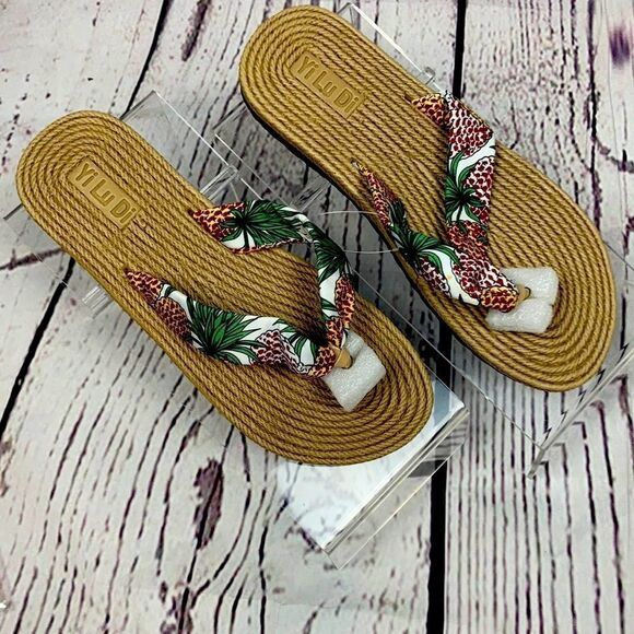 GIRLS Pineapple Sandals - Picture 2 of 4